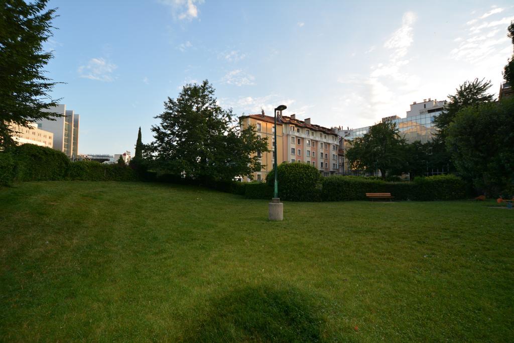 Hotel Lux Grenoble Zewnętrze zdjęcie