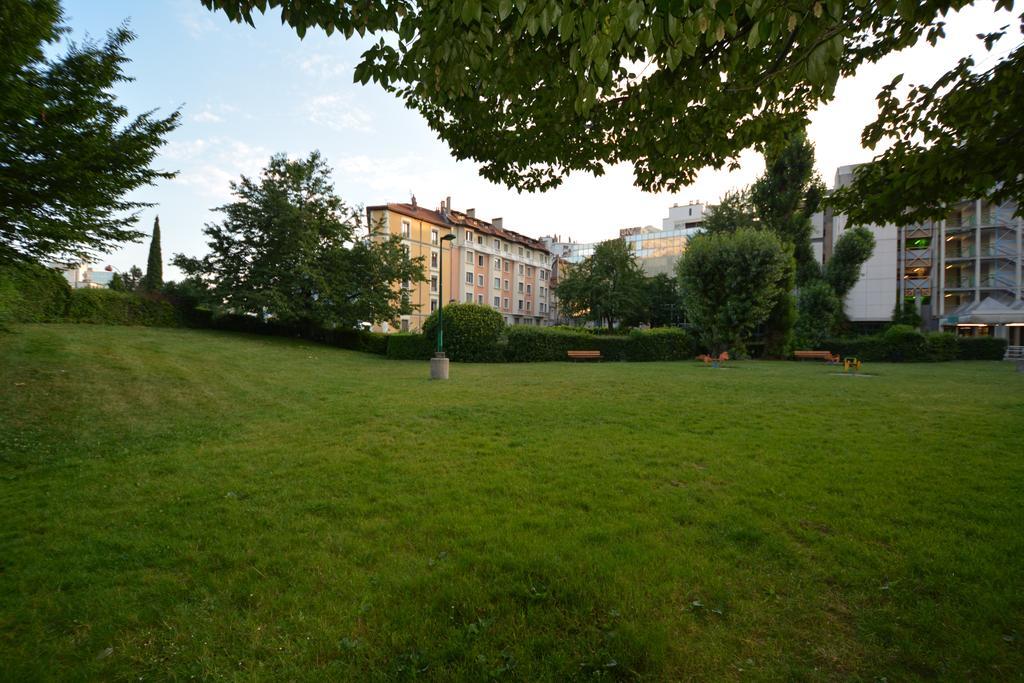 Hotel Lux Grenoble Zewnętrze zdjęcie